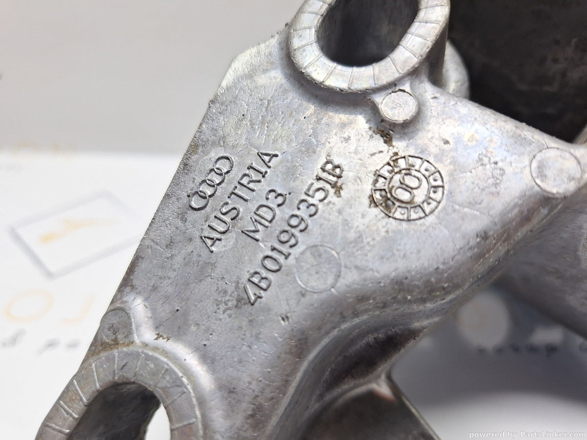 Suport bara stabilizatoare Stanga VOLKSWAGEN PASSAT Variant (3B6) [ 2000 - 2005 ] TDI (AVB) 74KW|101HP 4B0199351B