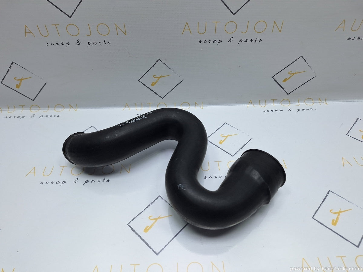 Furtun intercooler VOLKSWAGEN PASSAT Variant (3B6) [ 2000 - 2005 ] TDI (AVB) 74KW|101HP 8D0145828H