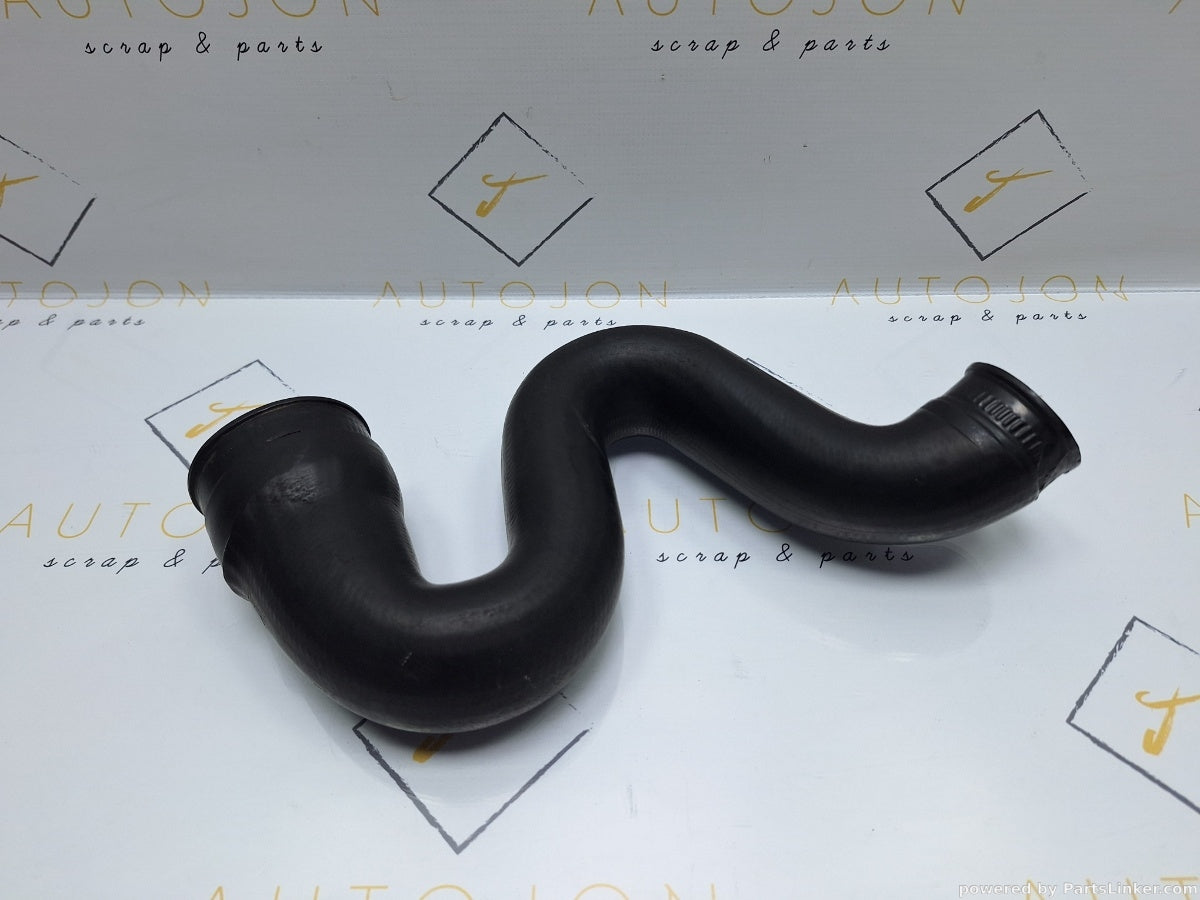 Furtun intercooler VOLKSWAGEN PASSAT Variant (3B6) [ 2000 - 2005 ] TDI (AVB) 74KW|101HP 8D0145828H