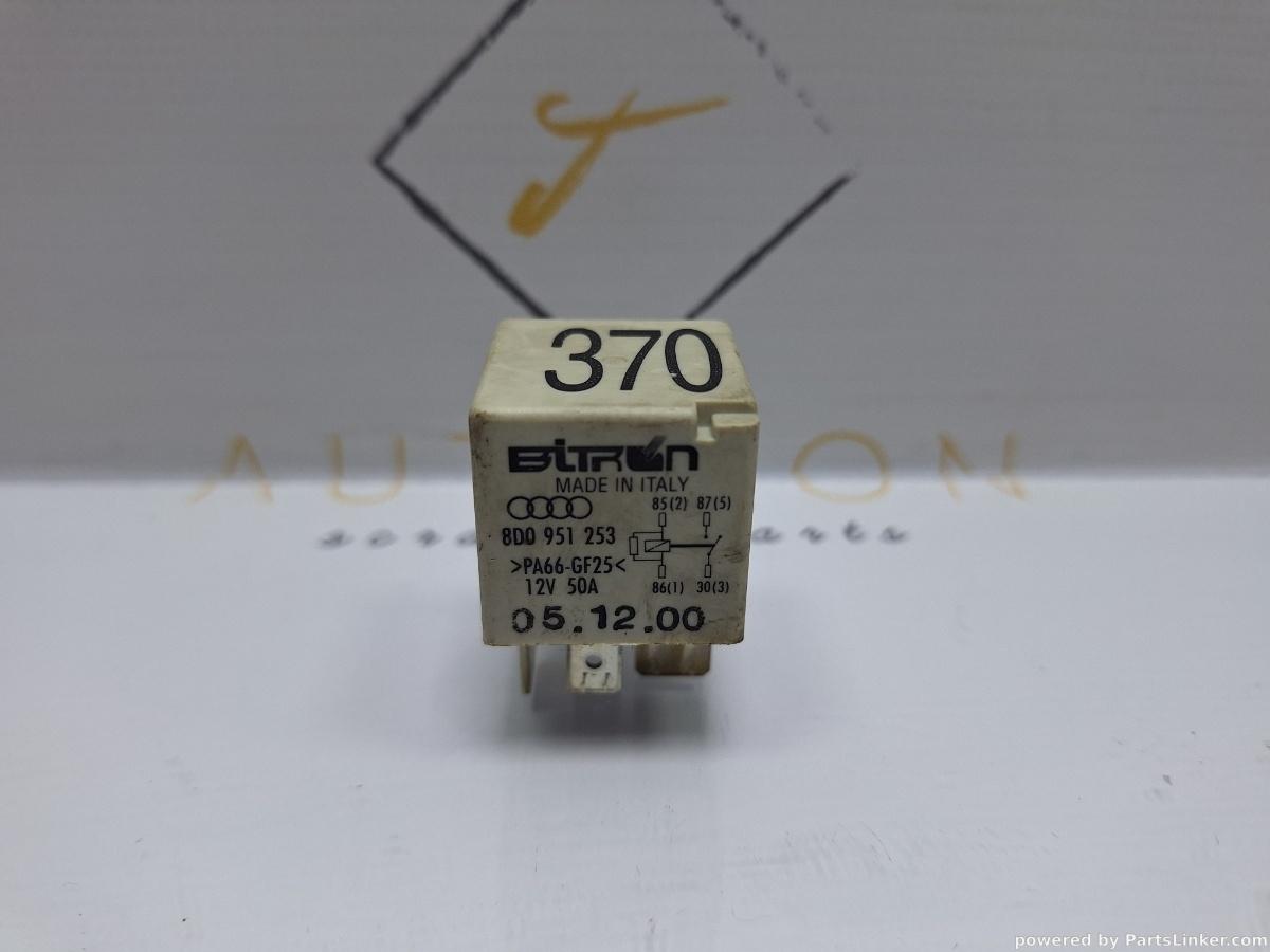 Releu bujii 370 VOLKSWAGEN PASSAT Variant (3B6) [ 2000 - 2005 ] TDI (AVB) 74KW|101HP OEM 8D0951253