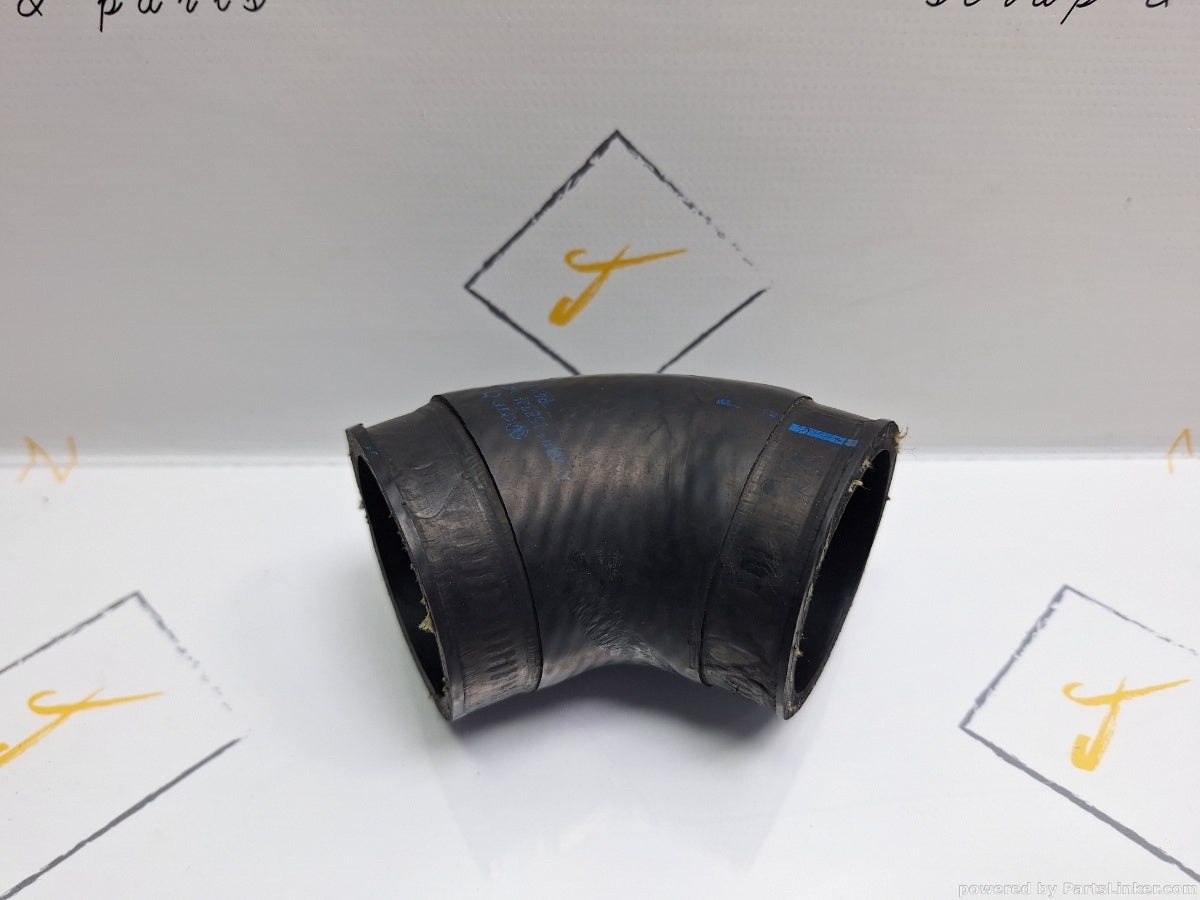 Furtun intercooler VOLKSWAGEN PASSAT Variant (3B6) [ 2000 - 2005 ] TDI (AVB) 74KW|101HP 3B0145834F