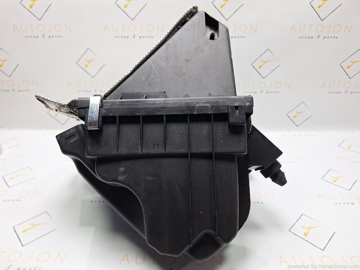 Carcasa filtru aer VOLKSWAGEN PASSAT Variant (3B6) [ 2000 - 2005 ] TDI (AVB) 74KW|101HP OEM 3B0129607N