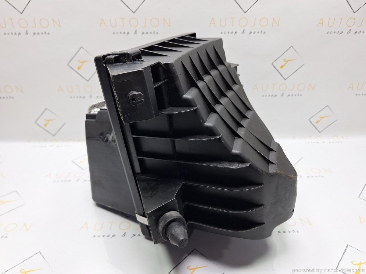 Carcasa filtru aer VOLKSWAGEN PASSAT Variant (3B6) [ 2000 - 2005 ] TDI (AVB) 74KW|101HP OEM 3B0129607N