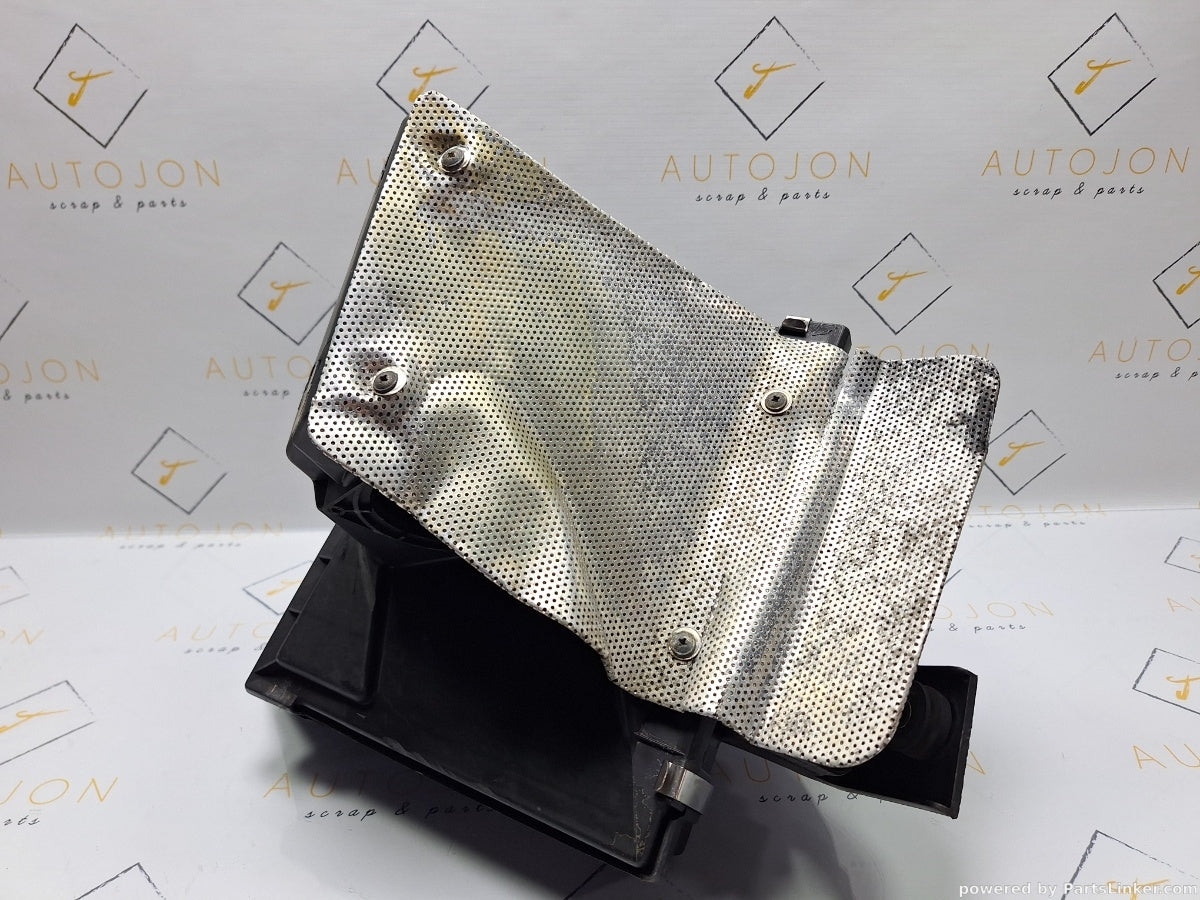 Carcasa filtru aer VOLKSWAGEN PASSAT Variant (3B6) [ 2000 - 2005 ] TDI (AVB) 74KW|101HP 3B0129607N