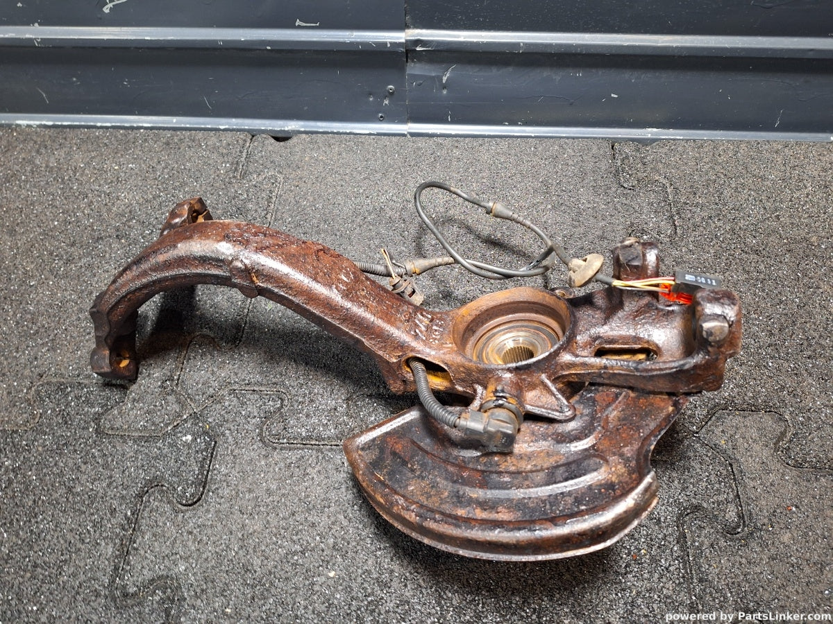 Fuzeta dreapta fata VOLKSWAGEN PASSAT Variant (3B6) [ 2000 - 2005 ] TDI (AVB) 74KW|101HP OEM 8D0407258AL