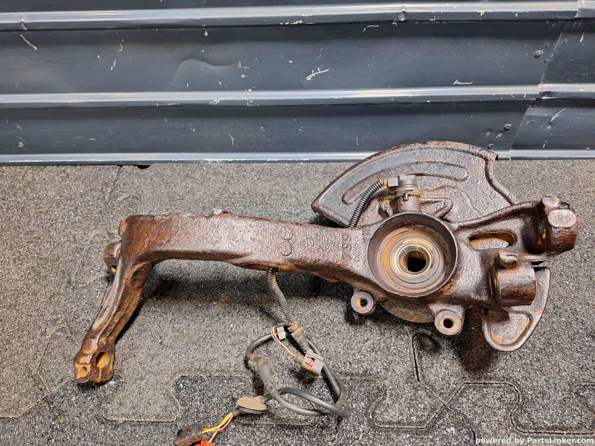 Fuzeta stanga fata VOLKSWAGEN PASSAT Variant (3B6) [ 2000 - 2005 ] TDI (AVB) 74KW|101HP 8D0407257AL