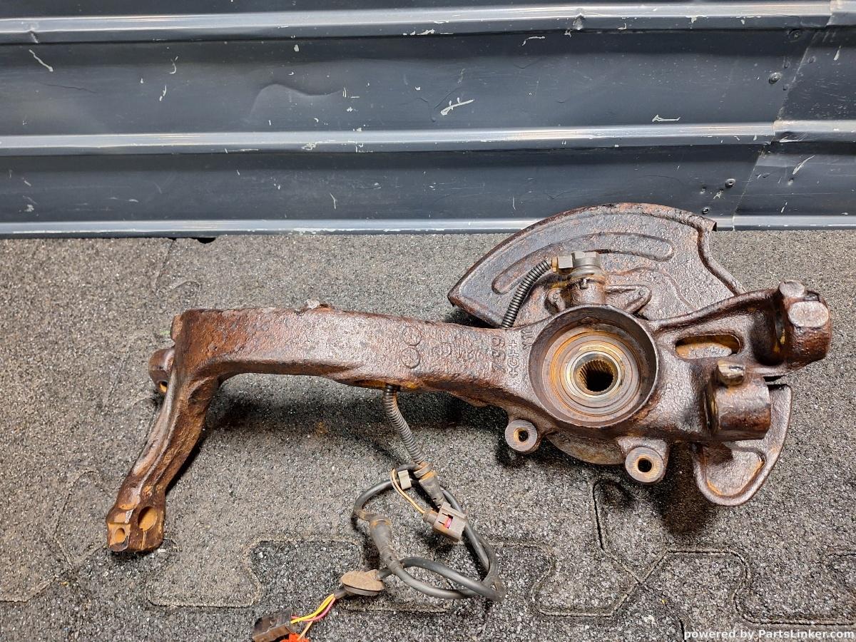 Fuzeta stanga fata VOLKSWAGEN PASSAT Variant (3B6) [ 2000 - 2005 ] TDI (AVB) 74KW|101HP OEM 8D0407257AL