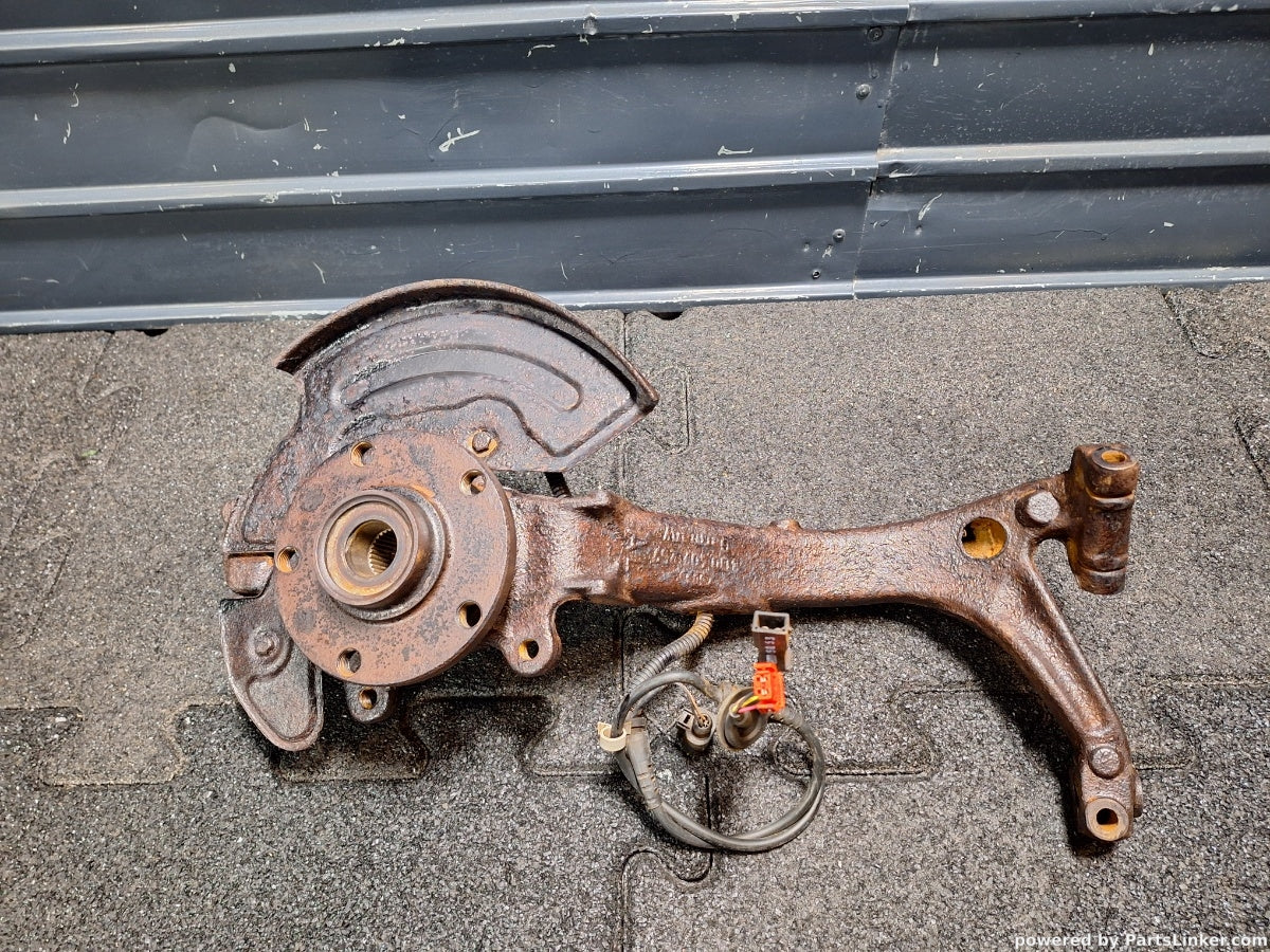 Fuzeta stanga fata VOLKSWAGEN PASSAT Variant (3B6) [ 2000 - 2005 ] TDI (AVB) 74KW|101HP 8D0407257AL