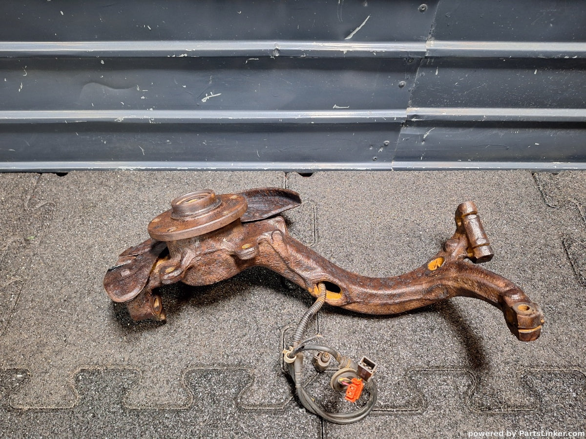 Fuzeta stanga fata VOLKSWAGEN PASSAT Variant (3B6) [ 2000 - 2005 ] TDI (AVB) 74KW|101HP 8D0407257AL