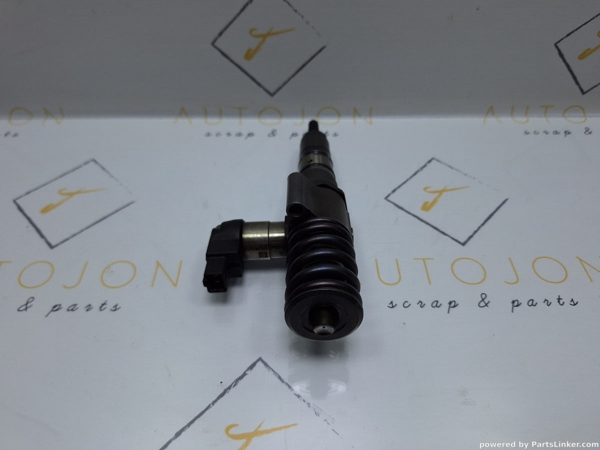 Injector 2.0 TDI 16V BKP 103KW|140HP VOLKSWAGEN PASSAT Variant (3C5) [ 2005 - 2011 ]  03G130073D