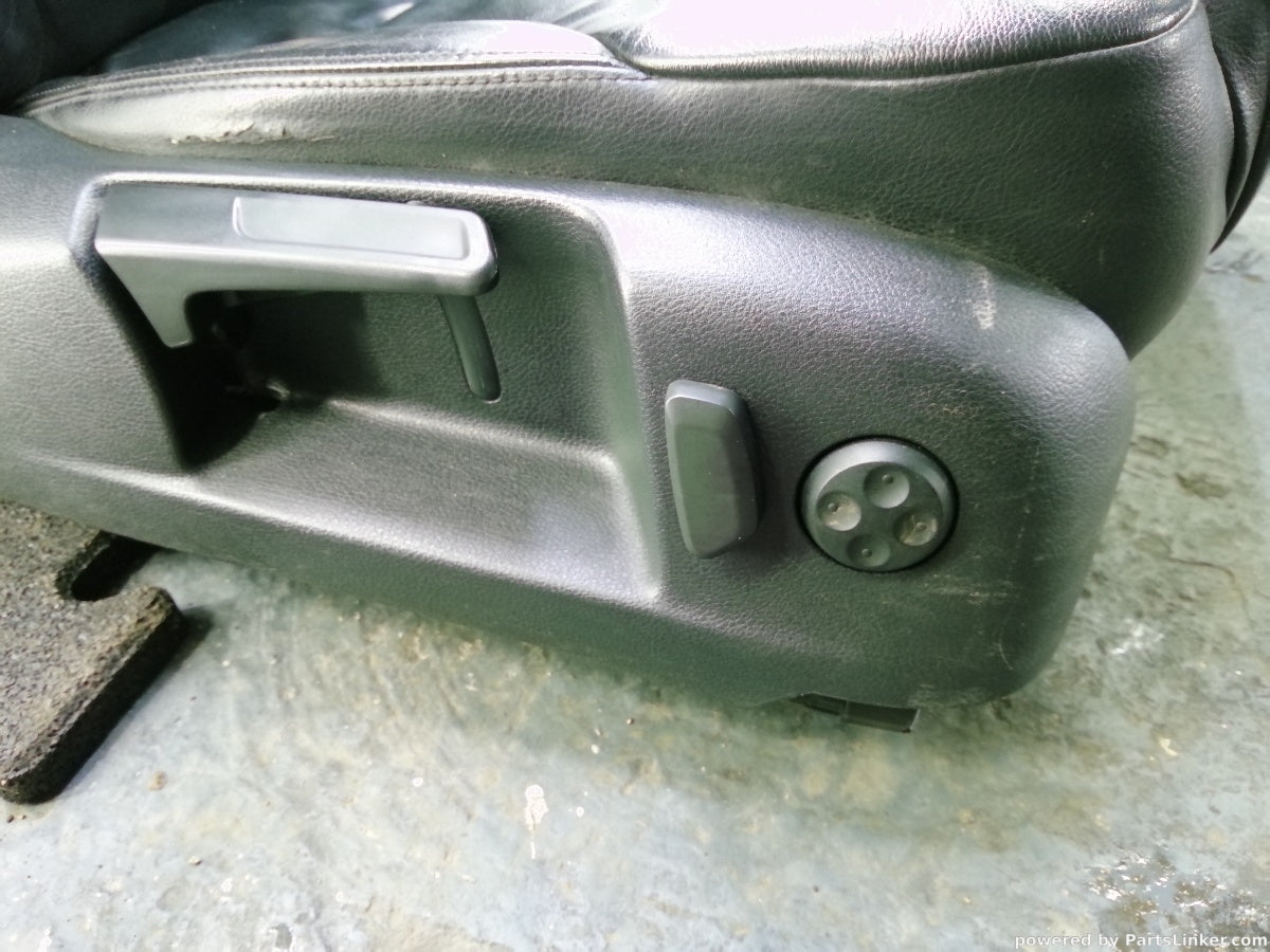 Interior piele cu incalzire VOLKSWAGEN PASSAT Variant (3C5) [ 2005 - 2011 ] TDI (CBDC) 81KW|110HP 3C0881806NR / 3C9885406GF