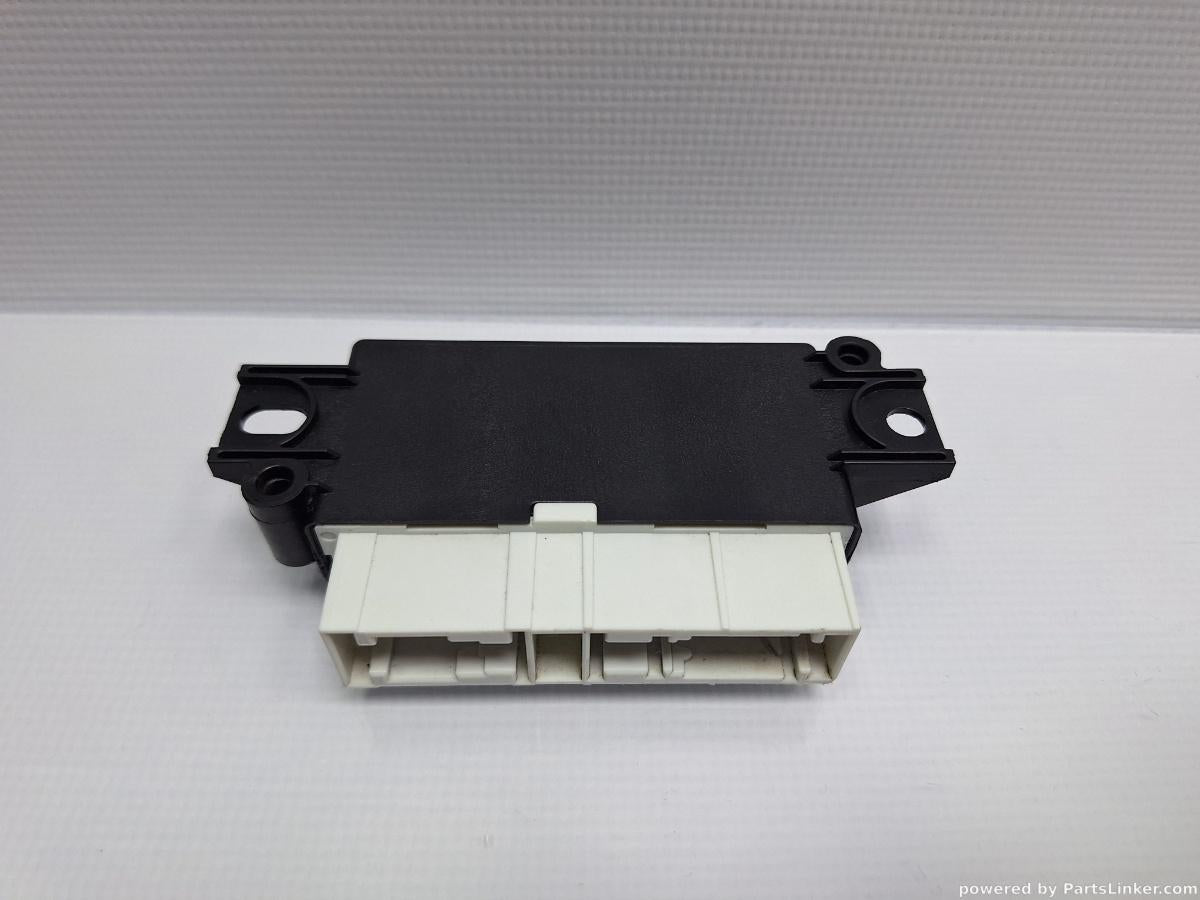 Modul senzori parcare VOLKSWAGEN PASSAT B8 2014 - 2020 Valeo 000018554 OEM 5Q0919294H , 5Q0919294A