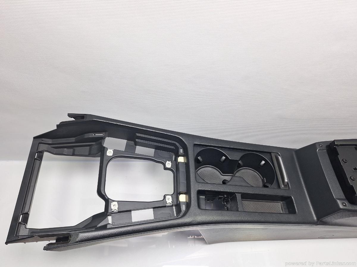 Consola centrala VOLKSWAGEN PASSAT Variant (3G5) [ 2014 - > ] TDI (CRLB, DBGA, DFGA) 110KW|150HP OEM 3G2863241A