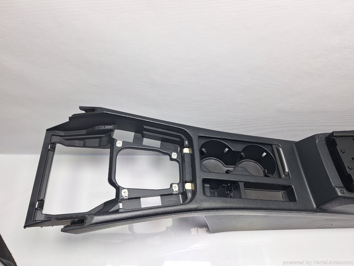 Consola centrala VOLKSWAGEN PASSAT Variant (3G5) [ 2014 - > ] TDI (CRLB, DBGA, DFGA) 110KW|150HP 3G2863241A