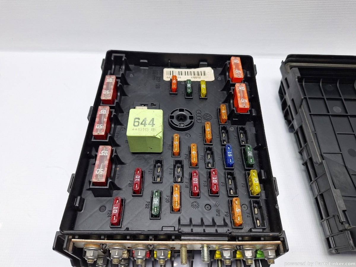 Panou sigurante motor VOLKSWAGEN PASSAT Variant (3C5) [ 2005 - 2011 ] TDI (CBDC) 81KW|110HP 3C0937125