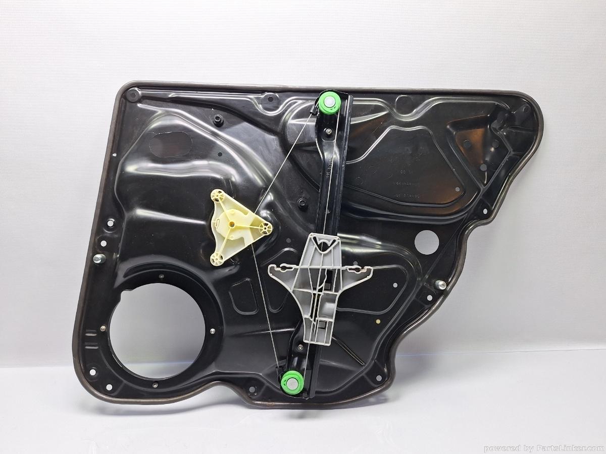Macara geam stanga spate VOLKSWAGEN PASSAT Variant (3C5) [ 2005 - 2011 ] TDI (CBDC) 81KW|110HP OEM 3C4839756H