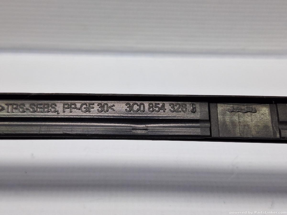 Cheder parbriz dreapta VOLKSWAGEN PASSAT Variant (3C5) [ 2005 - 2011 ] TDI (CBDC) 81KW|110HP OEM 3C0854328B
