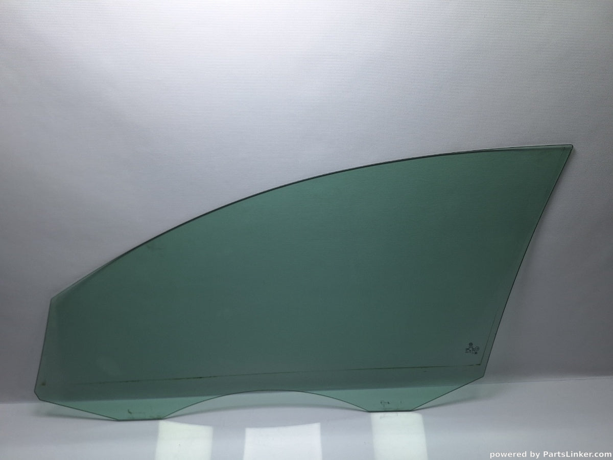 Geam usa dreapta fata VOLKSWAGEN PASSAT Variant (3C5) [ 2005 - 2011 ] TDI (CBDC) 81KW|110HP 3C4845202B