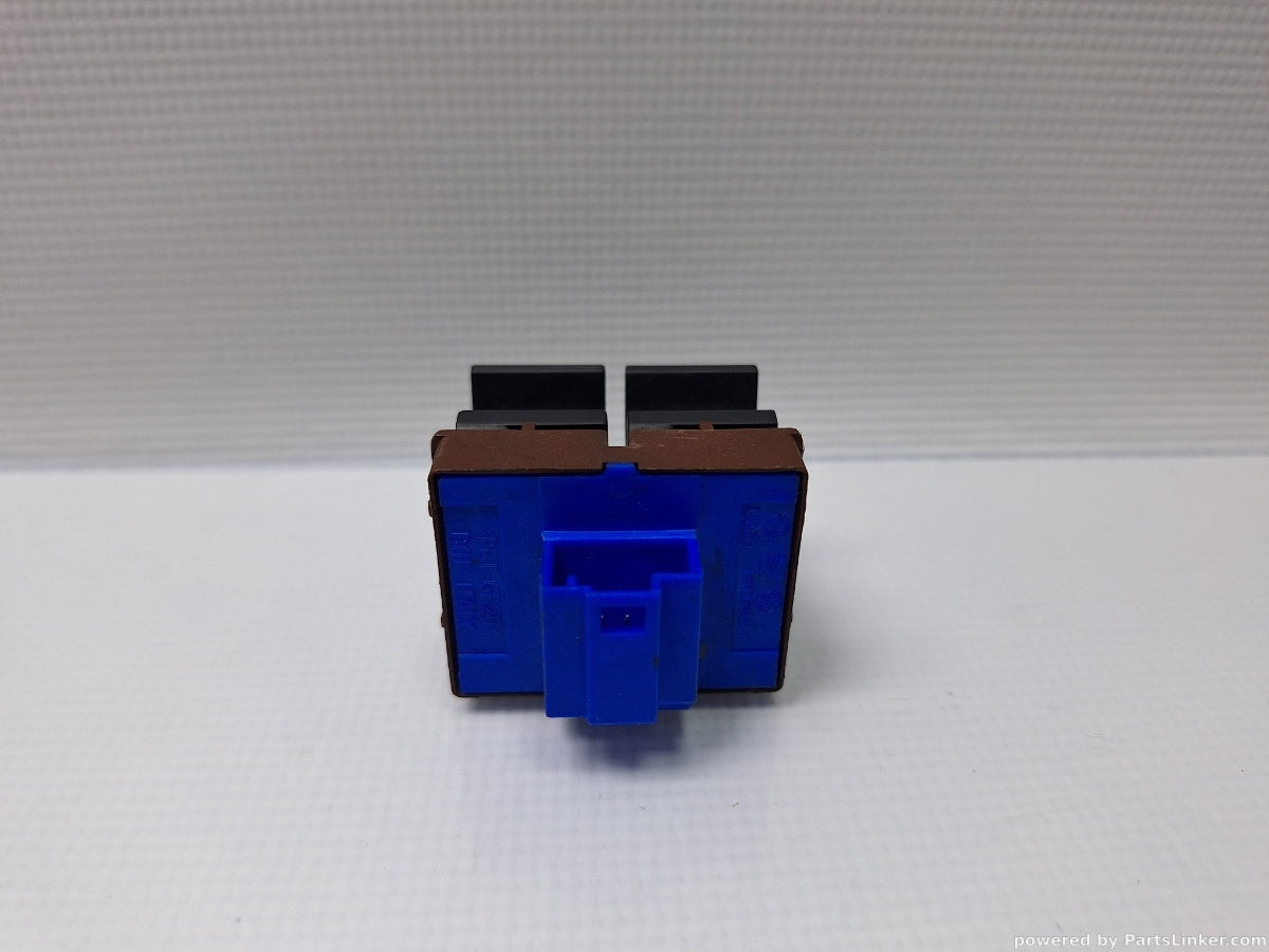 Comanda deblocare rezervor si haion VOLKSWAGEN PASSAT Variant (3C5) [ 2005 - 2011 ] TDI (CBDC) 81KW|110HP 3C0959903B