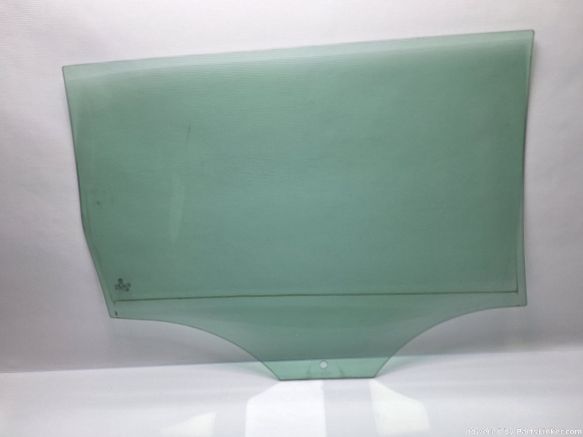 Geam usa stanga spate VOLKSWAGEN PASSAT Variant (3C5) [ 2005 - 2011 ] TDI (CBDC) 81KW|110HP 3C9845025B