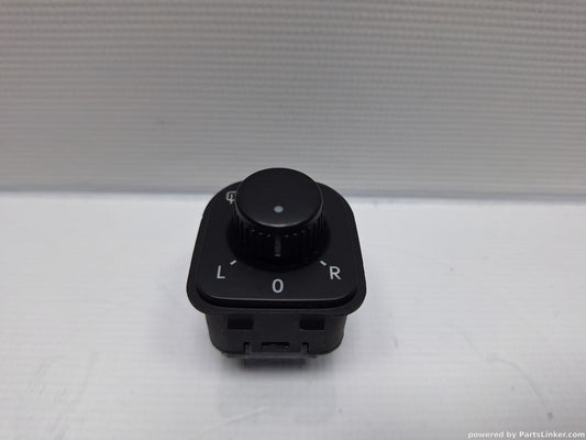 Buton reglaj oglinzi VOLKSWAGEN PASSAT Variant (3C5) [ 2005 - 2011 ] TDI (CBDC) 81KW|110HP  1K0959565L