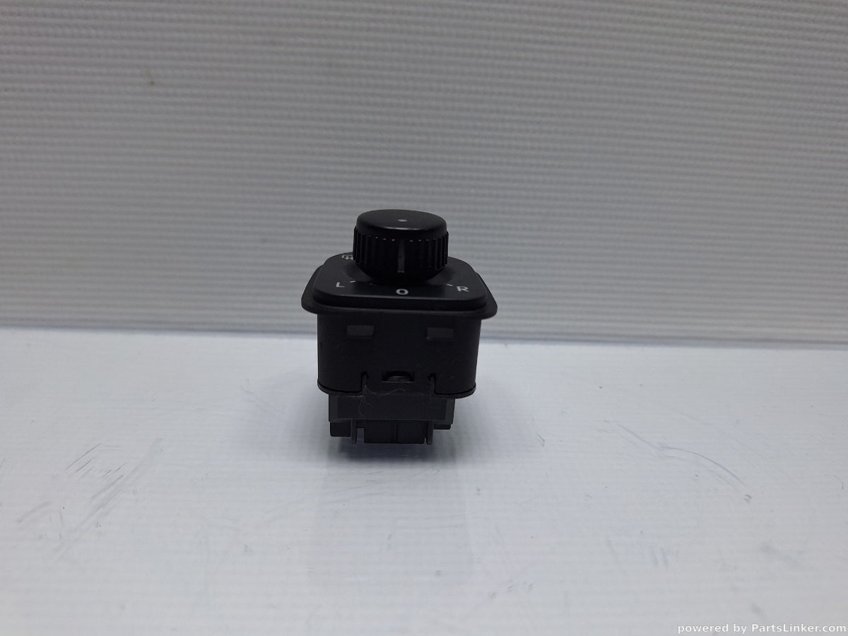 Buton reglaj oglinzi VOLKSWAGEN PASSAT Variant (3C5) [ 2005 - 2011 ] TDI (CBDC) 81KW|110HP  1K0959565L