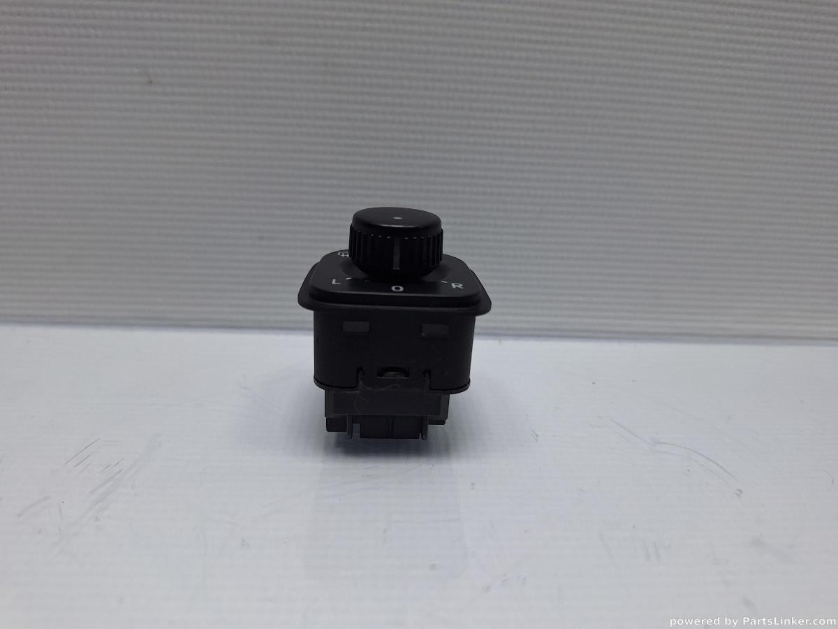 Buton reglaj oglinzi VOLKSWAGEN PASSAT Variant (3C5) [ 2005 - 2011 ] TDI (CBDC) 81KW|110HP OEM 1K0959565L