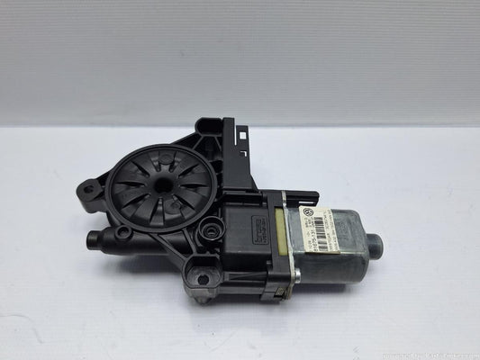 Motoras macara geam dreapta fata VOLKSWAGEN PASSAT Variant (3C5) [ 2005 - 2011 ] TDI (CBDC) 81KW|110HP OEM 1K0959702AR
