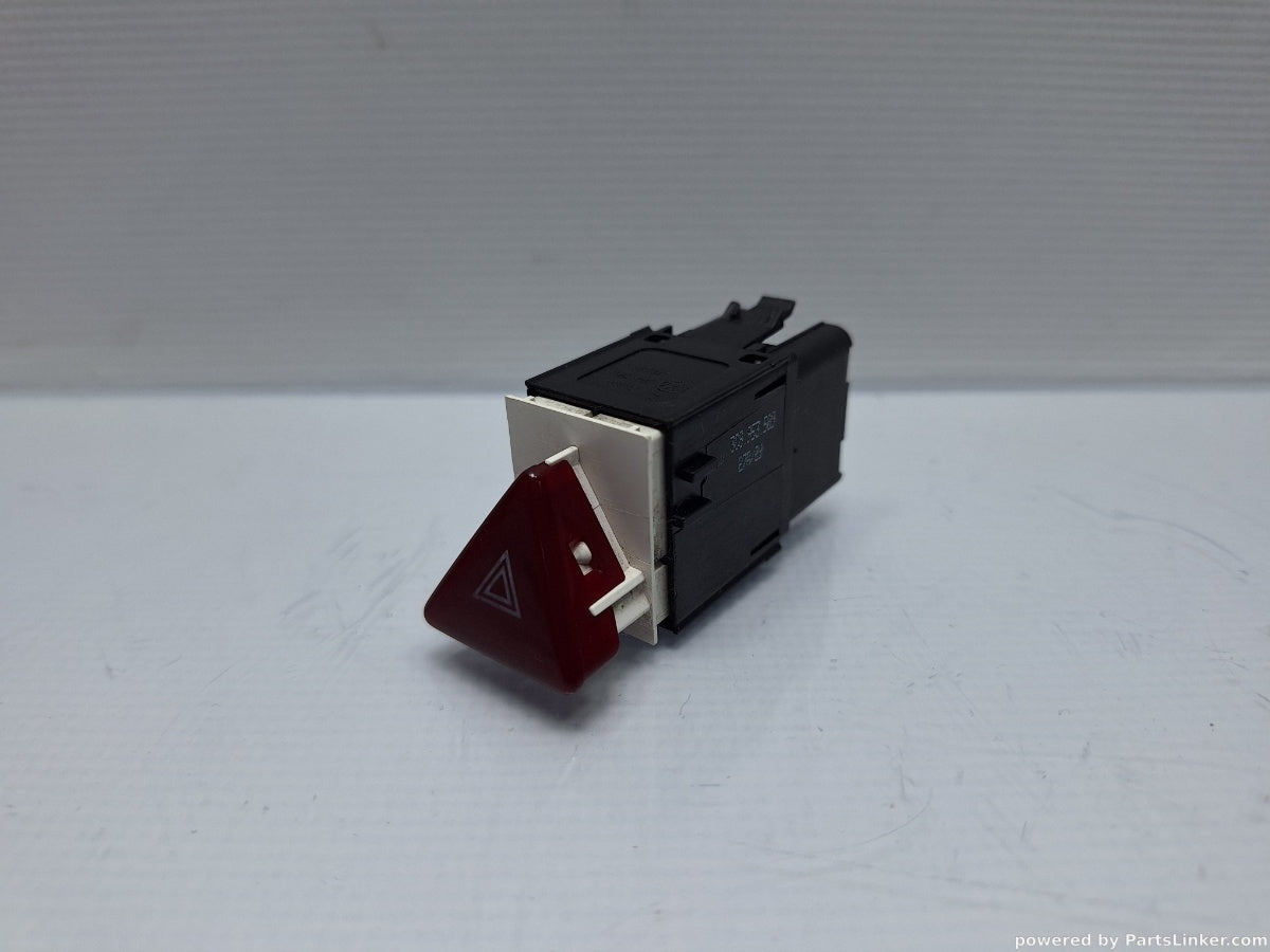 Buton avarie VOLKSWAGEN PASSAT Variant (3C5) [ 2005 - 2011 ] TDI (CBDC) 81KW|110HP 3C8953509