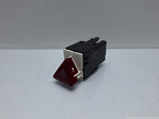Buton avarie VOLKSWAGEN PASSAT Variant (3C5) [ 2005 - 2011 ] TDI (CBDC) 81KW|110HP 3C8953509
