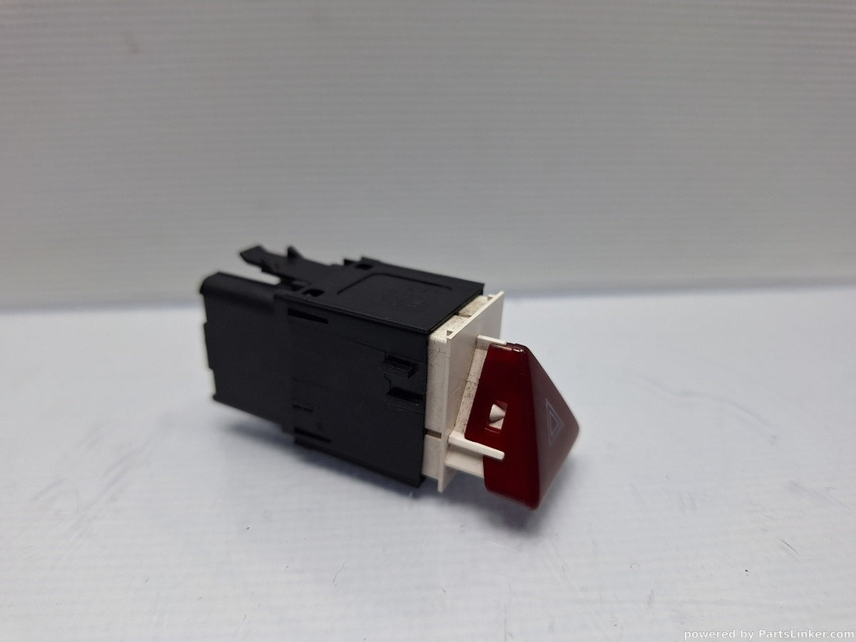 Buton avarie VOLKSWAGEN PASSAT Variant (3C5) [ 2005 - 2011 ] TDI (CBDC) 81KW|110HP 3C8953509