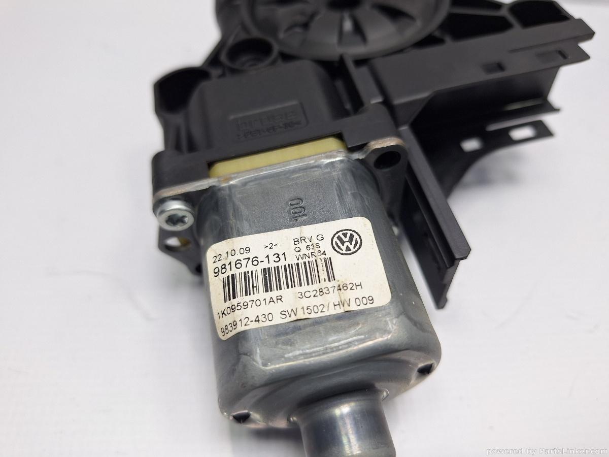 Motoras macara geam stanga fata VOLKSWAGEN PASSAT Variant (3C5) [ 2005 - 2011 ] TDI (CBDC) 81KW|110HP OEM 1K0959701AR