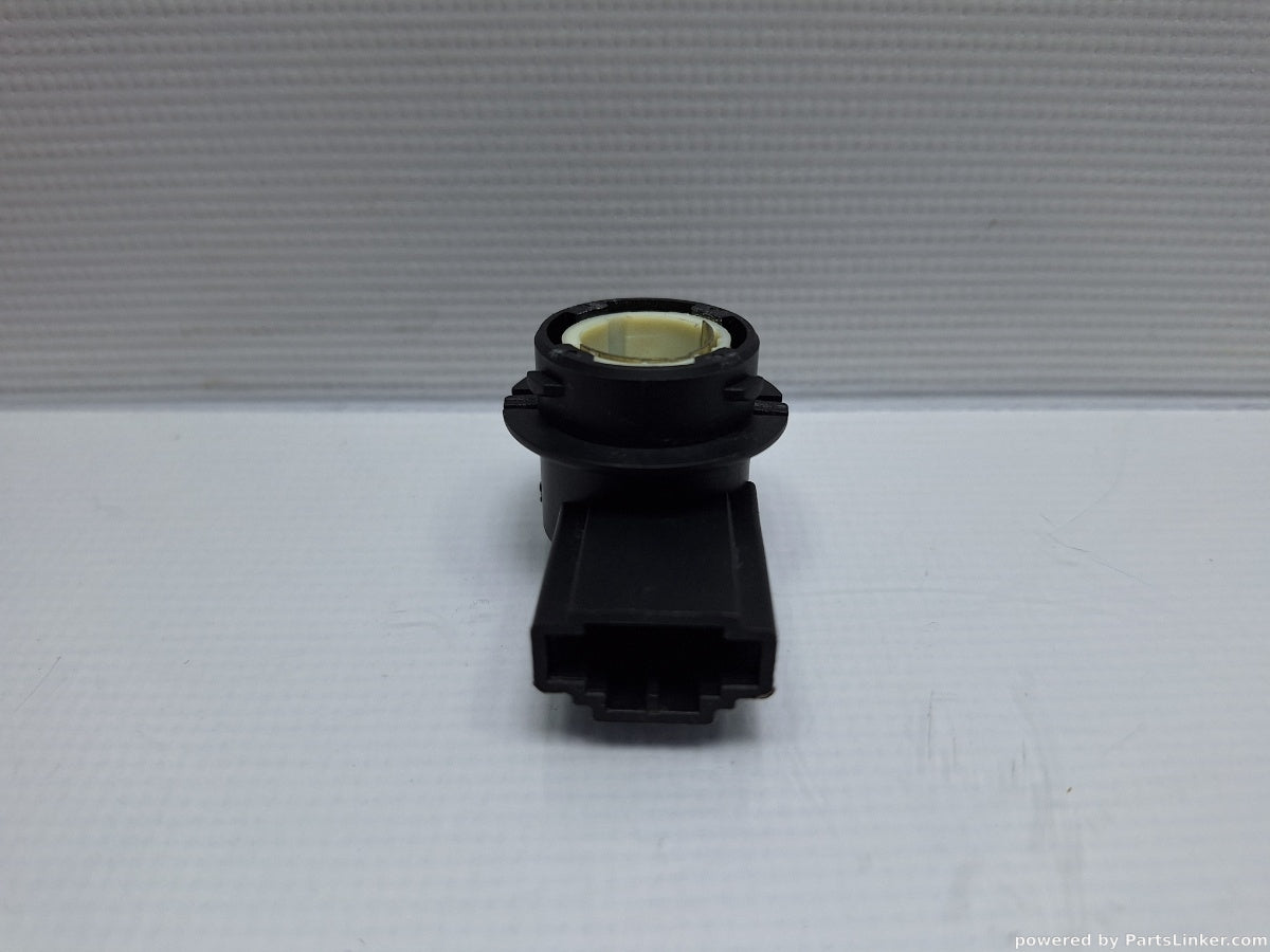 Soclu stop haion VOLKSWAGEN PASSAT Variant (3C5) [ 2005 - 2011 ] TDI (CBDC) 81KW|110HP 1K6945259