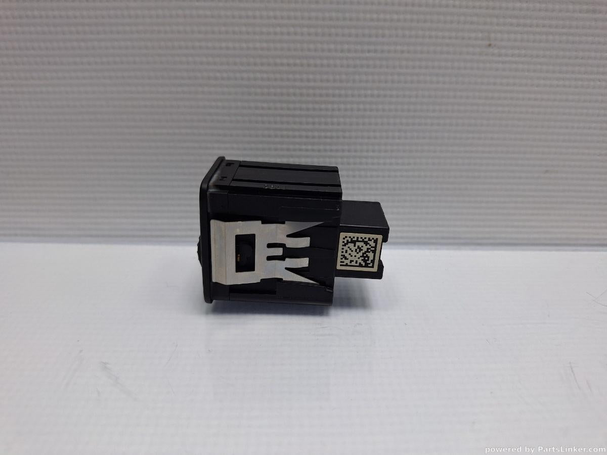 Buton reglaj faruri VOLKSWAGEN PASSAT Variant (3C5) [ 2005 - 2011 ] TDI (CBDC) 81KW|110HP OEM 3C0941333A