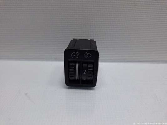 Buton reglaj faruri VOLKSWAGEN PASSAT Variant (3C5) [ 2005 - 2011 ] TDI (CBDC) 81KW|110HP 3C0941333A