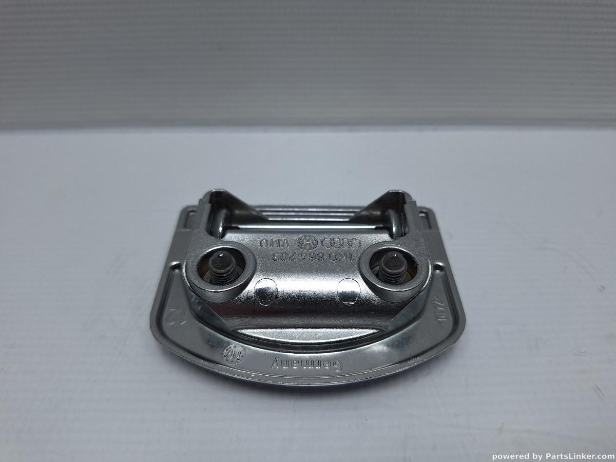 Clema prindere potbagaj VOLKSWAGEN PASSAT Variant (3C5) [ 2005 - 2011 ] TDI (CBDC) 81KW|110HP OEM 1K0864203