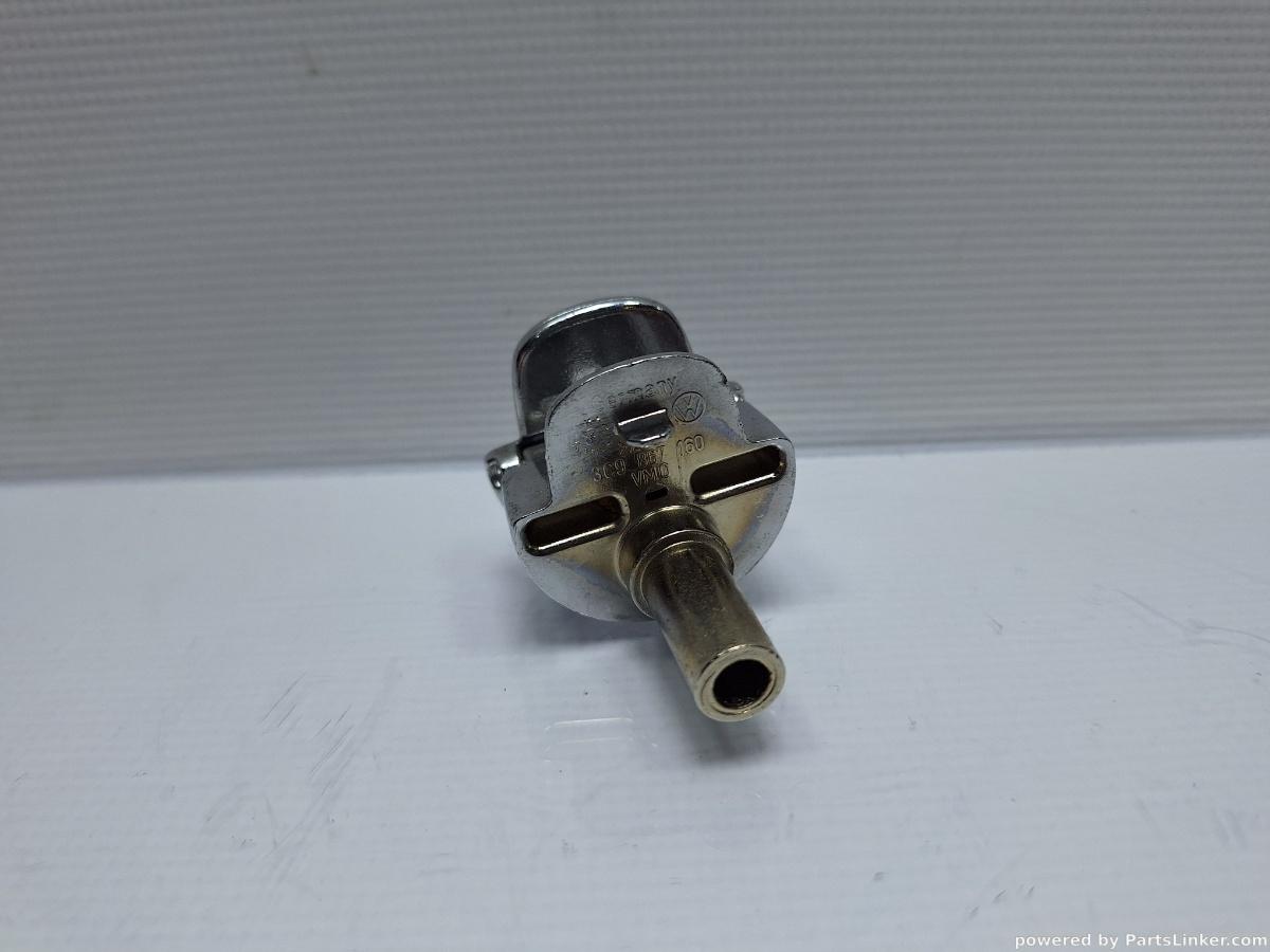 Suport fixare plasa pentru bagaje VOLKSWAGEN PASSAT Variant 3C5 2005 - 2011 TDI CBDC 3C9867160