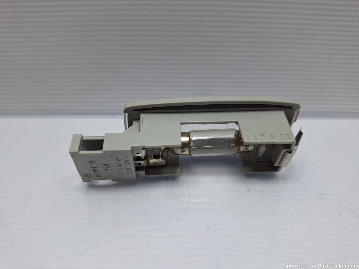 Lampa parasolar VOLKSWAGEN PASSAT Variant (3C5) [ 2005 - 2011 ] TDI (CBDC) 81KW|110HP 1K0947109