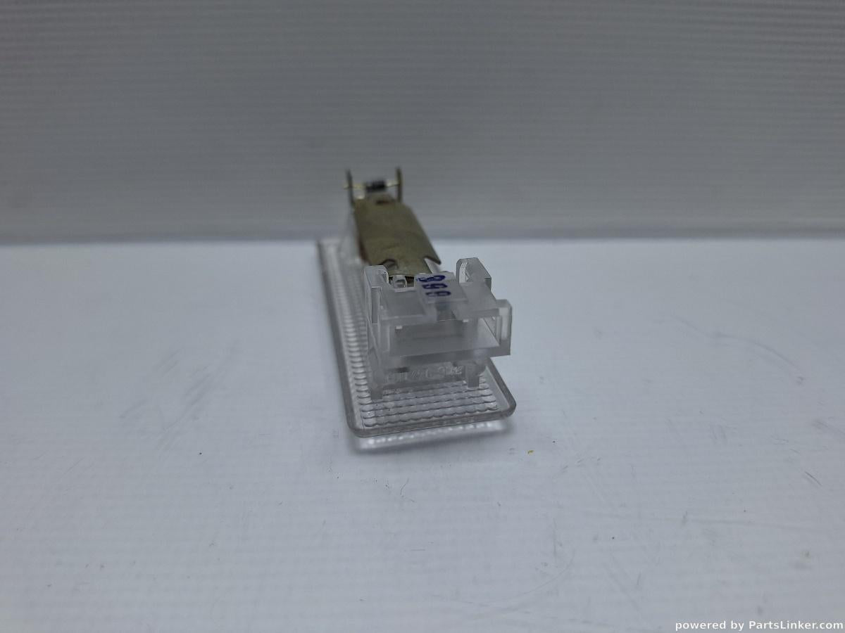 Lampa interioara portbagaj VOLKSWAGEN PASSAT Variant 3C5 2005 - 2011 TDI CBDC 7L6947101A
