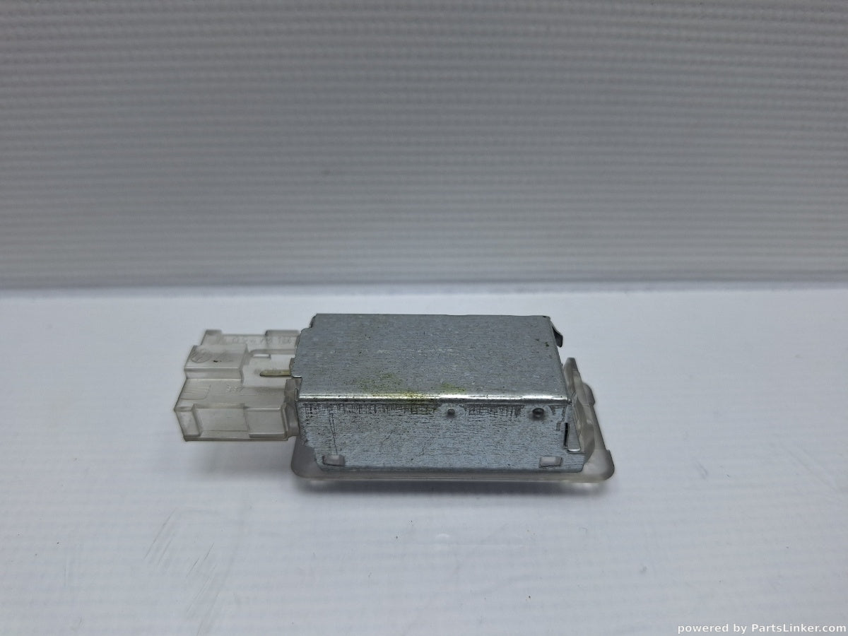 Lampa picioare VOLKSWAGEN PASSAT Variant (3C5) [ 2005 - 2011 ] TDI (CBDC) 81KW|110HP 7L0947415