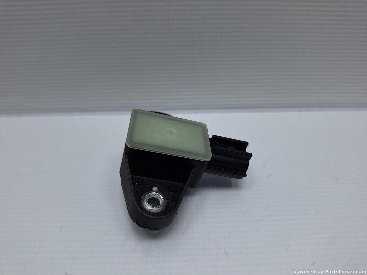 Senzor impact airbag VOLKSWAGEN PASSAT Variant (3C5) [ 2005 - 2011 ] TDI (CBDC) 81KW|110HP 5N0959354