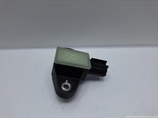 Senzor impact airbag VOLKSWAGEN PASSAT Variant (3C5) [ 2005 - 2011 ] TDI (CBDC) 81KW|110HP OEM 5N0959354