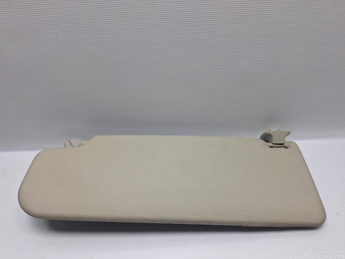 Parasolar dreapta VOLKSWAGEN PASSAT Variant (3C5) [ 2005 - 2011 ] TDI (CBDC) 81KW|110HP OEM 1K0857552