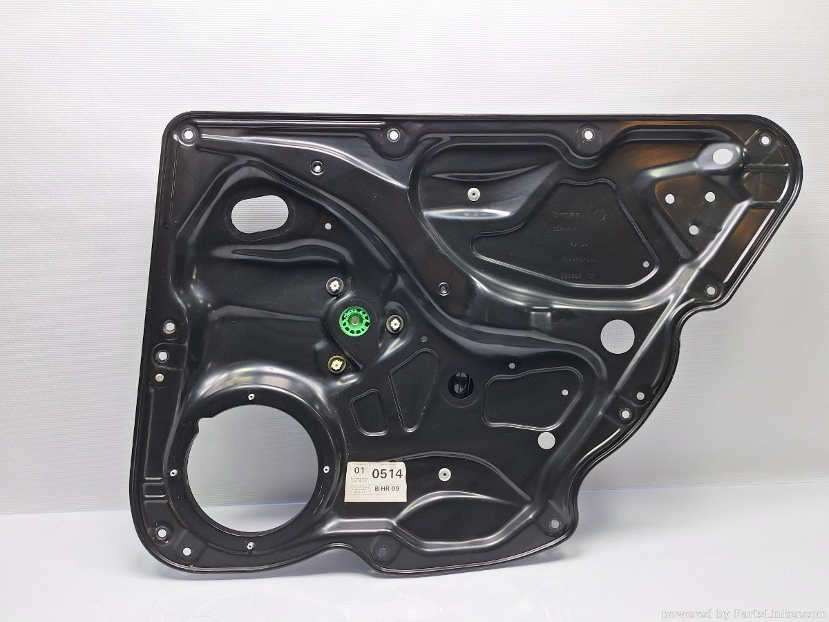 Macara geam dreapta spate VOLKSWAGEN PASSAT Variant (3C5) [ 2005 - 2011 ] TDI (CBDC) 81KW|110HP 3C4839756H