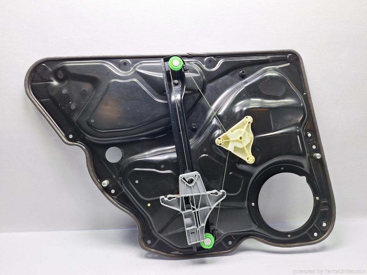 Macara geam dreapta spate VOLKSWAGEN PASSAT Variant (3C5) [ 2005 - 2011 ] TDI (CBDC) 81KW|110HP OEM 3C4839756H