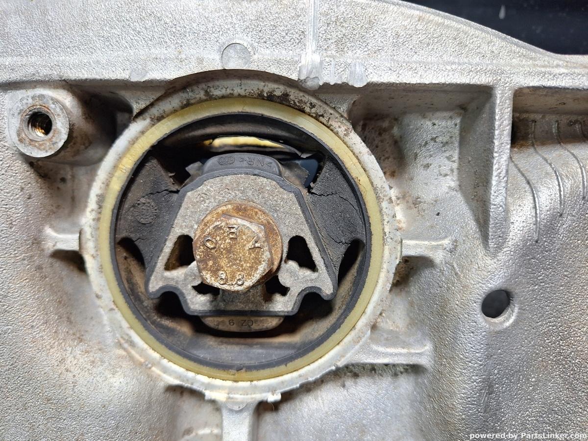 Jug motor VOLKSWAGEN PASSAT Variant (3C5) [ 2005 - 2011 ] TDI (CBDC) 81KW|110HP OEM 7N0199369A