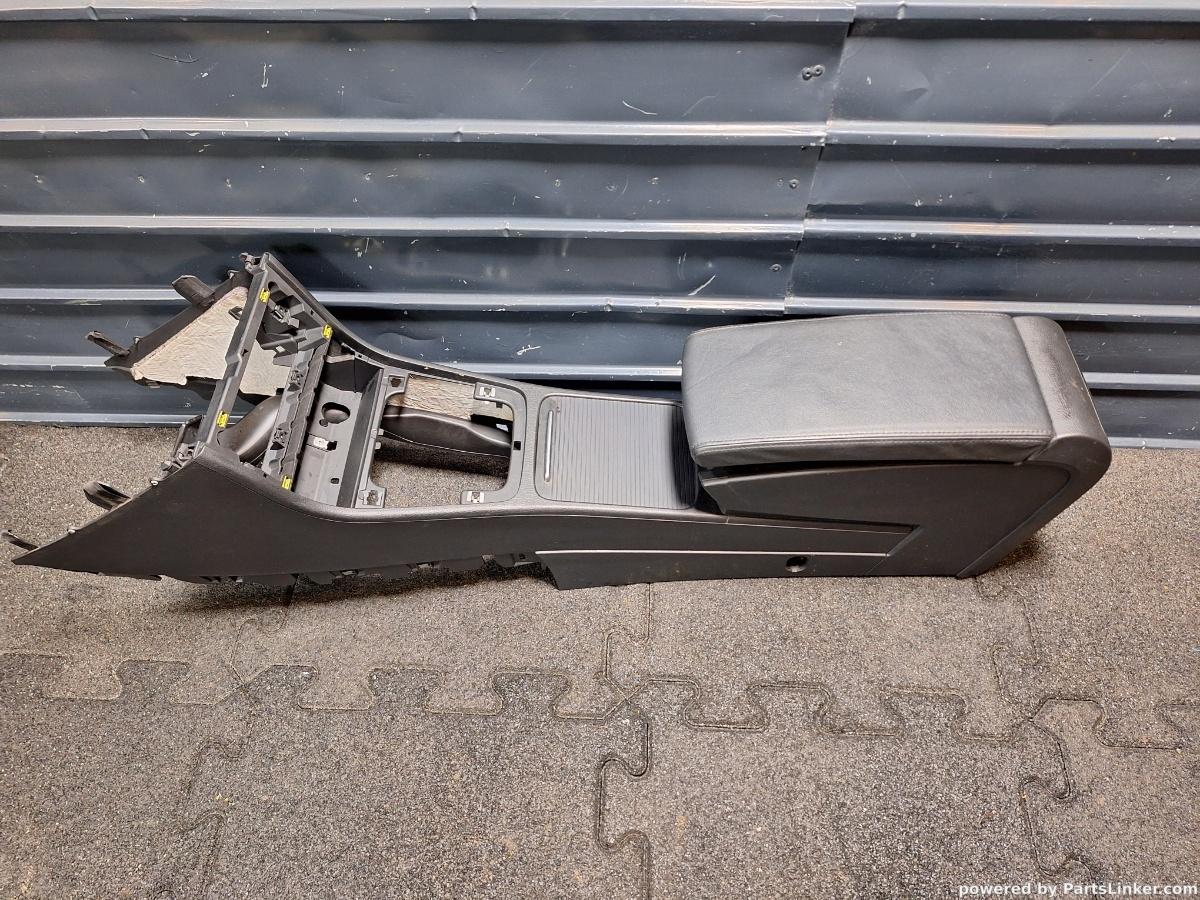 Cotiera piele VOLKSWAGEN PASSAT Variant (3C5) [ 2005 - 2011 ] TDI (CBDC) 81KW|110HP OEM 3C2863241AN