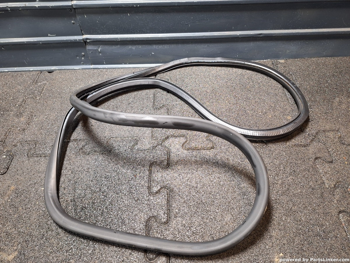 Cheder usa stanga fata VOLKSWAGEN PASSAT Variant (3C5) [ 2005 - 2011 ] TDI (CBDC) 81KW|110HP 3C4867911B