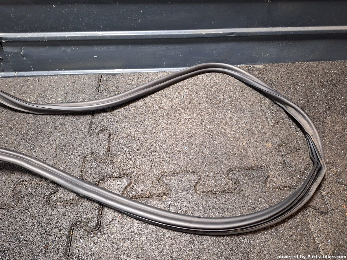 Cheder haion VOLKSWAGEN PASSAT Variant (3C5) [ 2005 - 2011 ] TDI (CBDC) 81KW|110HP C9827705B