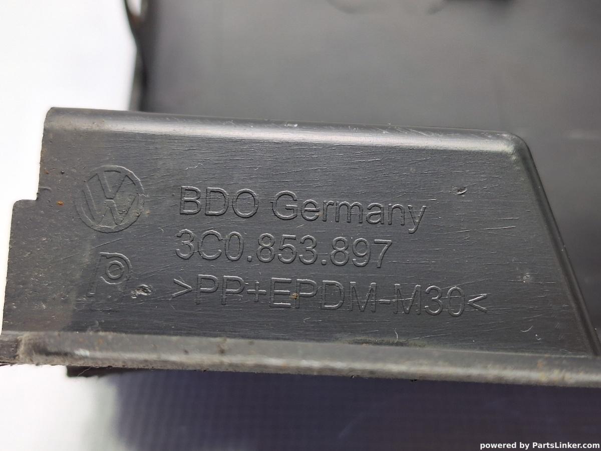 Ornamente prag stanga spate VOLKSWAGEN PASSAT Variant 3C5 2005 - 2011 TDI CBDC 3C0853897